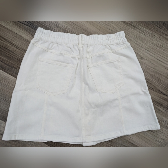 NWT Aerie White Denim Button Up Skirt - Picture 2 of 5